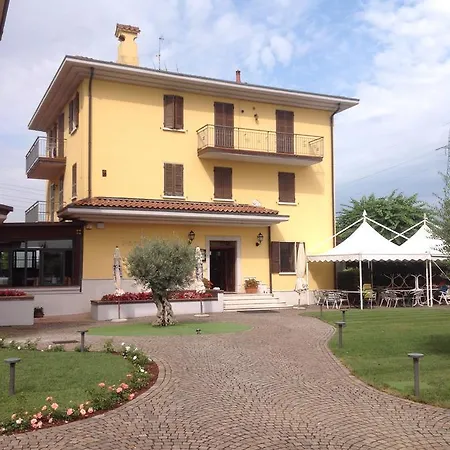 Hotel Panineria Colombera Rossa